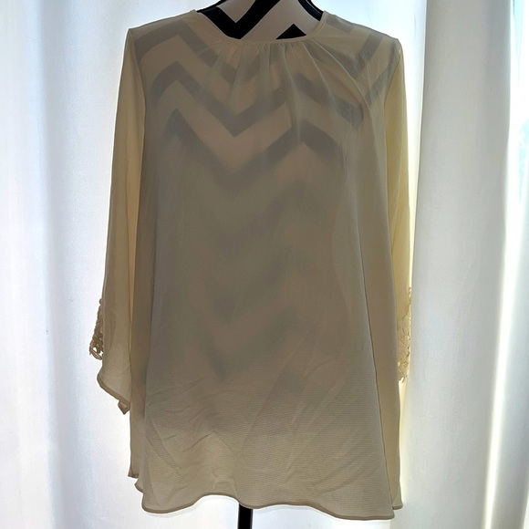Est 1946 Tops - BEAUTIFUL Ivory 14/16 Lightweight Blouse